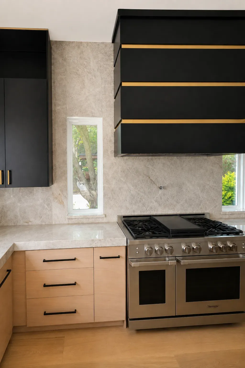Oak, Black & Brass Kitchen, view 6